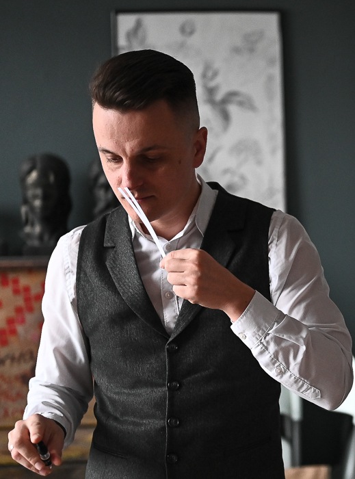 Парфюмер о духах за 1000 рублей, копиях в дьюти-фри и профессии, в которой нельзя болеть